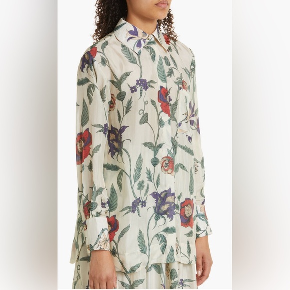 New ISLA & WHITE SALOME FLORAL SILK TOP IN BOUQUET RED Size Medium - Picture 3 of 13